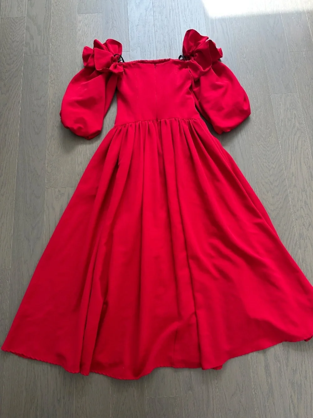 Zac Posen Off The Shoulder Ruffle Red Gown Maxi Taffeta Dress - Size 2 - Picture 4 of 8